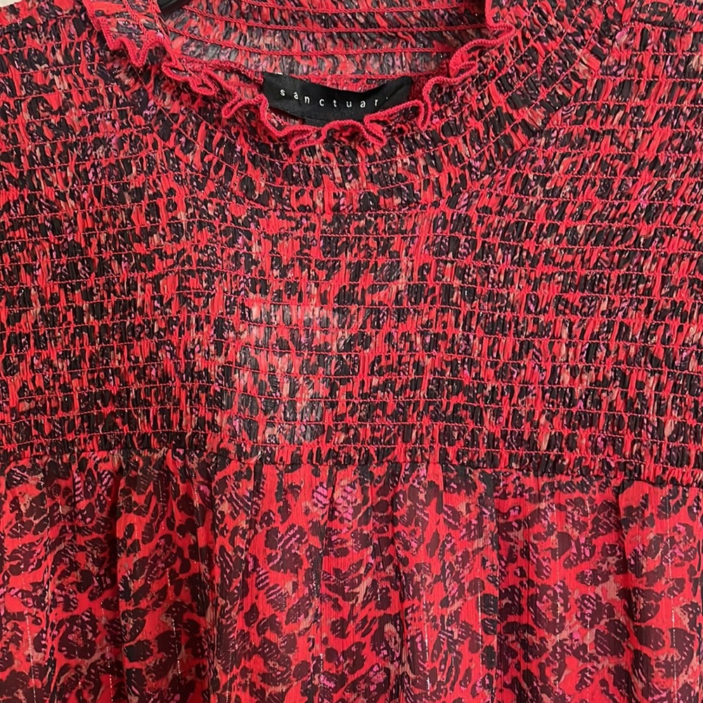 Sanctuary dress size 10. Red 100% polyester non wrinkle. Metallic thread. - Picture 2 of 8